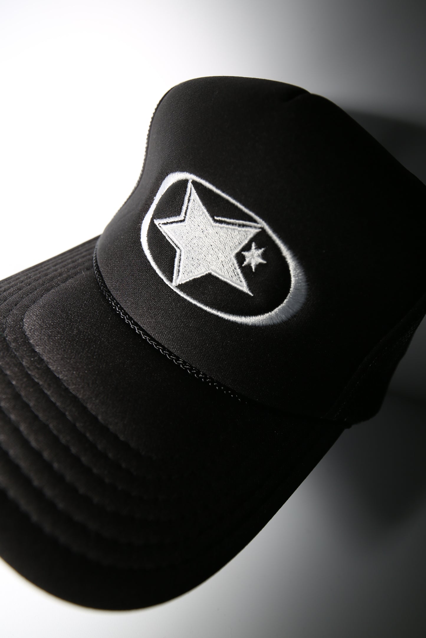 GLOBAL TRUCKER HAT // BLACK