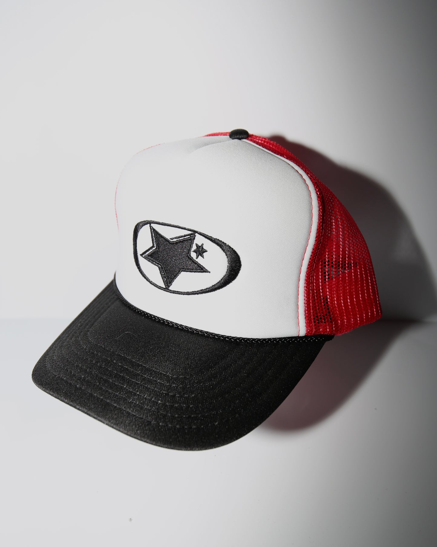 GLOBAL HAT // BLK/WHITE/RED