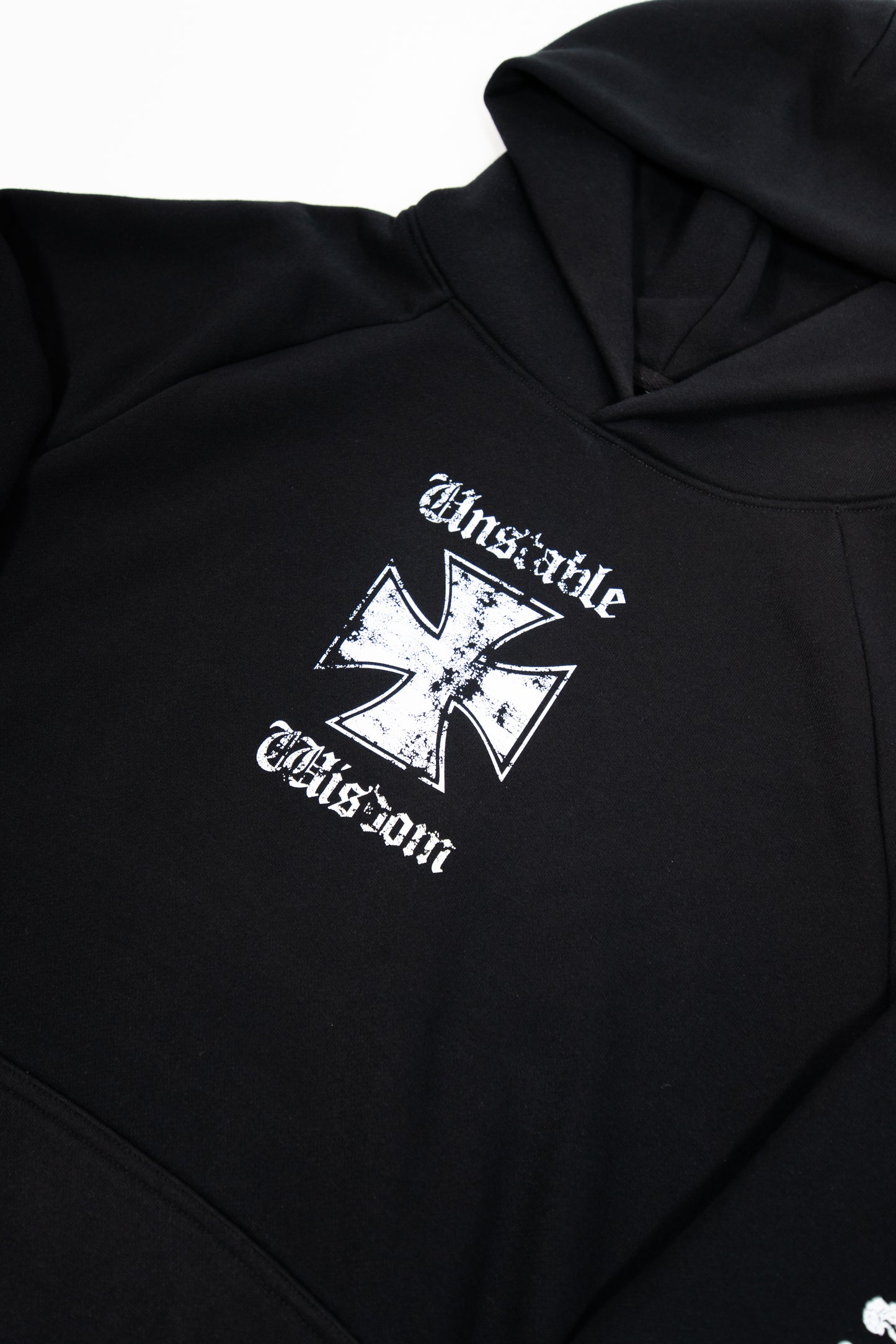 THRASHED HOOD // BLACK