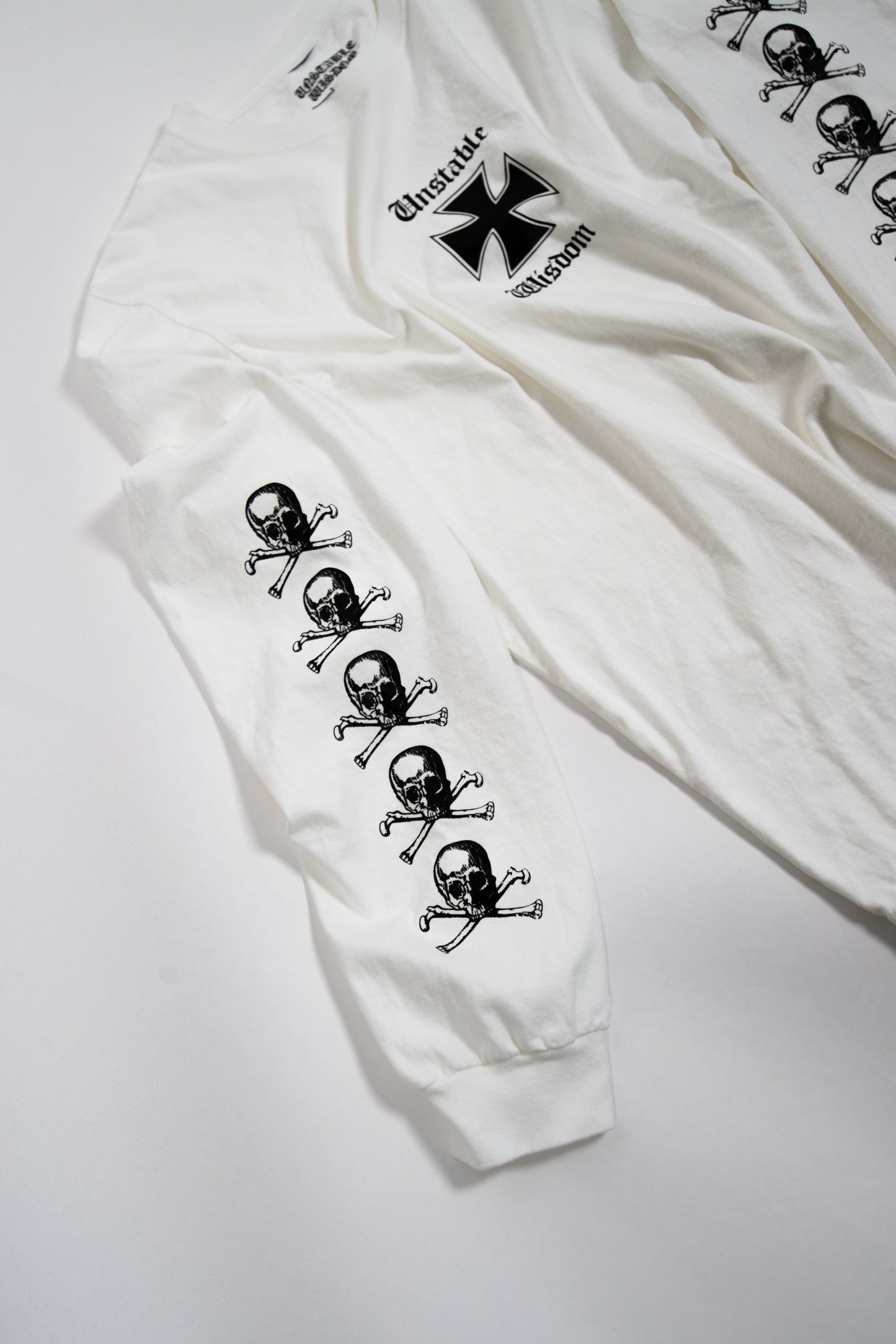 THRASHED LONG SLEEVE // WHITE