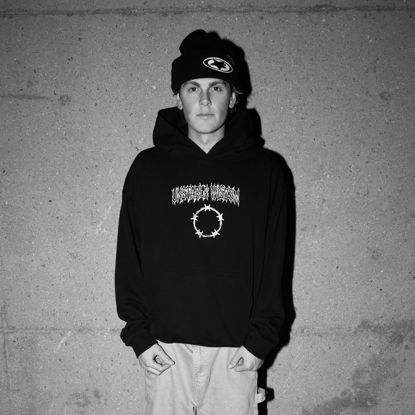 WIRED HOODIE / BLACK